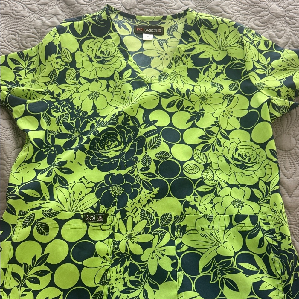 koi Floral & Polka Dot Scrub Top in Neon Green and Dark Green